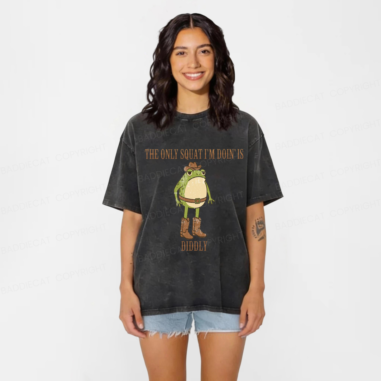 Baddiecat The Only Squat I'm Doin' Is Diddly Washed T-shirt