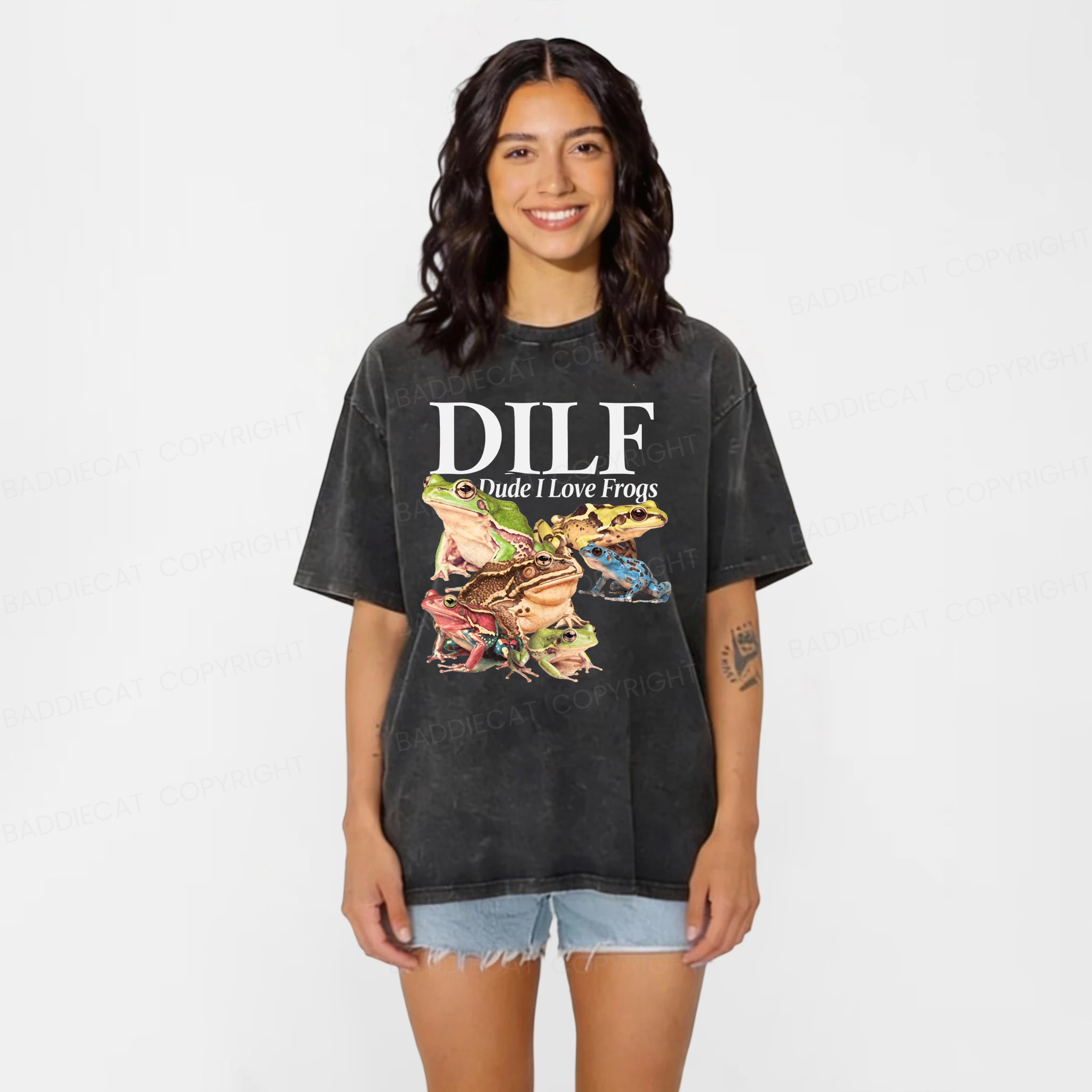 Baddiecat Dude I Love Frogs Washed T-shirt