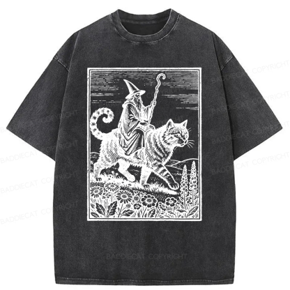 Baddiecat Funny Wizard Cat Rider Washed T-shirt