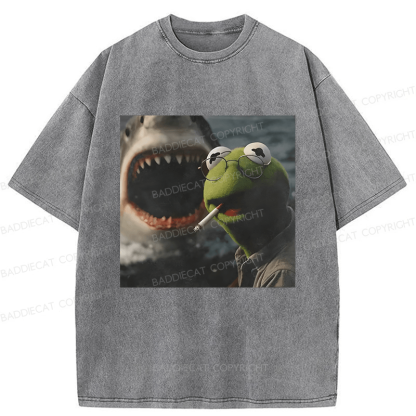 Baddiecat Vintage Dark Humor Smoking Frog Meme  Washed T-shirt