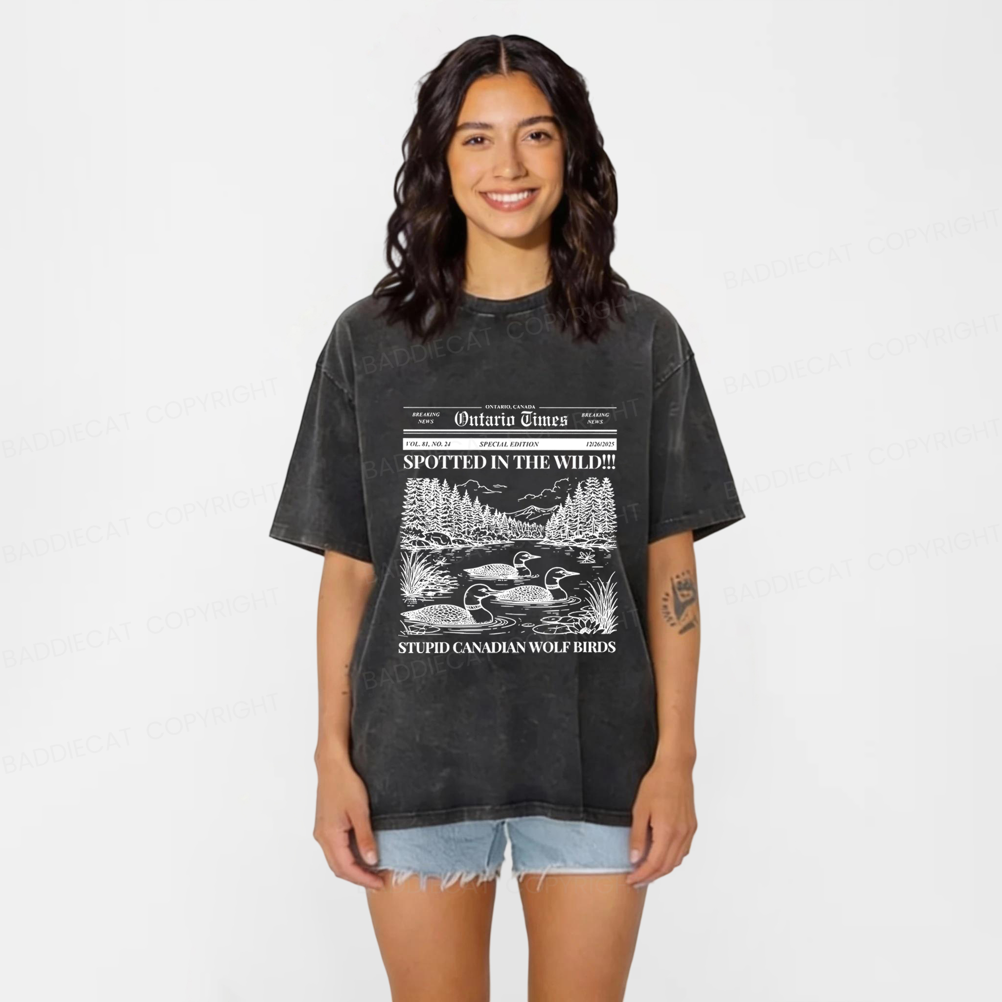 Baddiecat Canadian Wolf Bird Washed T-shirt