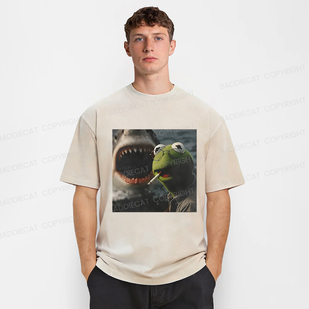 Baddiecat Vintage Dark Humor Smoking Frog Meme  Washed T-shirt