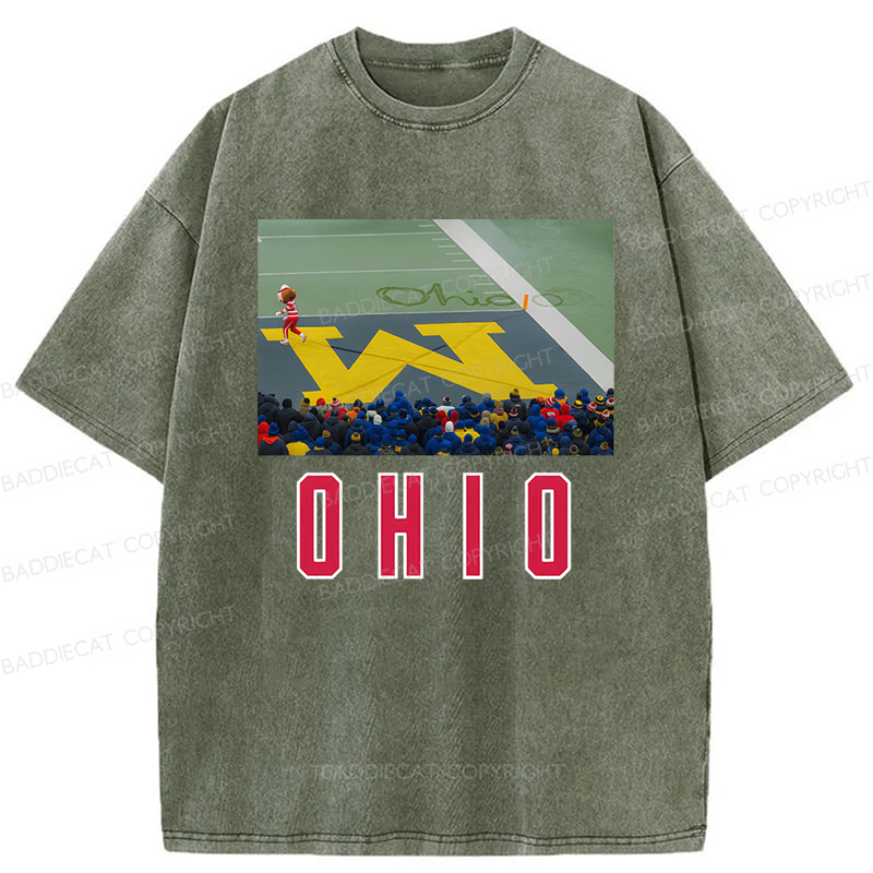 Baddiecat Ohio Vs Michigan Rivalry Script Ohio On Big M Funny Game Day Washed T-shirt