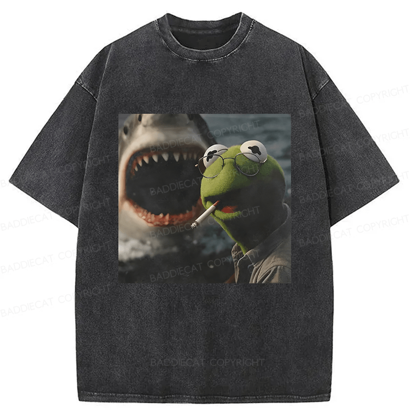 Baddiecat Vintage Dark Humor Smoking Frog Meme  Washed T-shirt