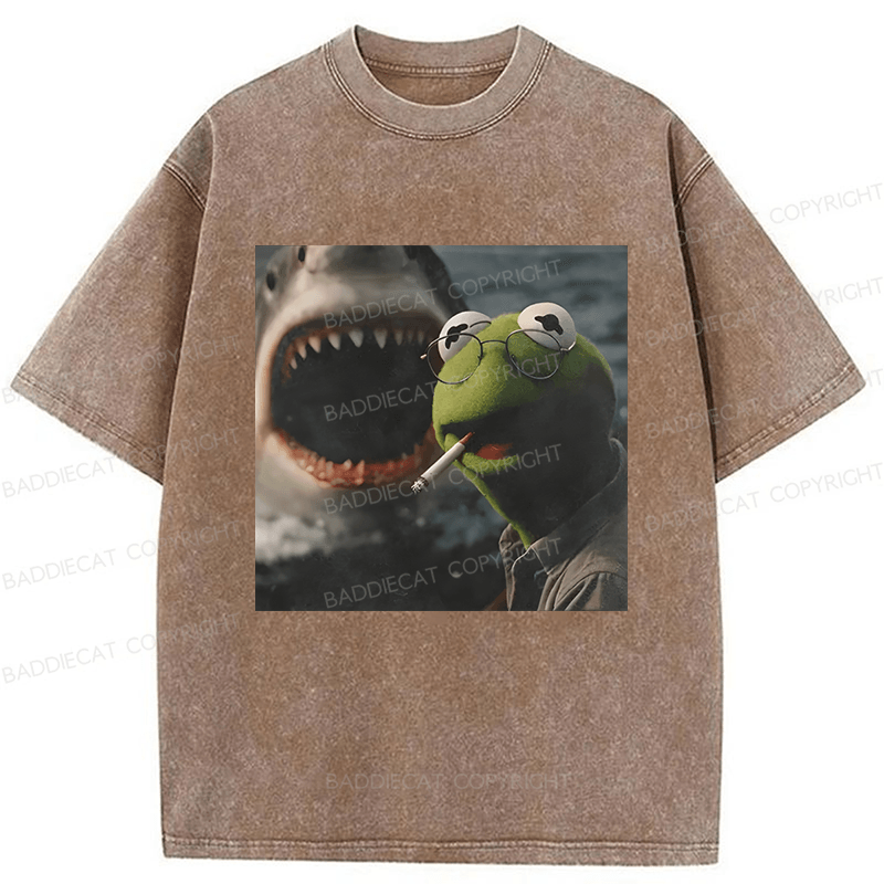 Baddiecat Vintage Dark Humor Smoking Frog Meme  Washed T-shirt