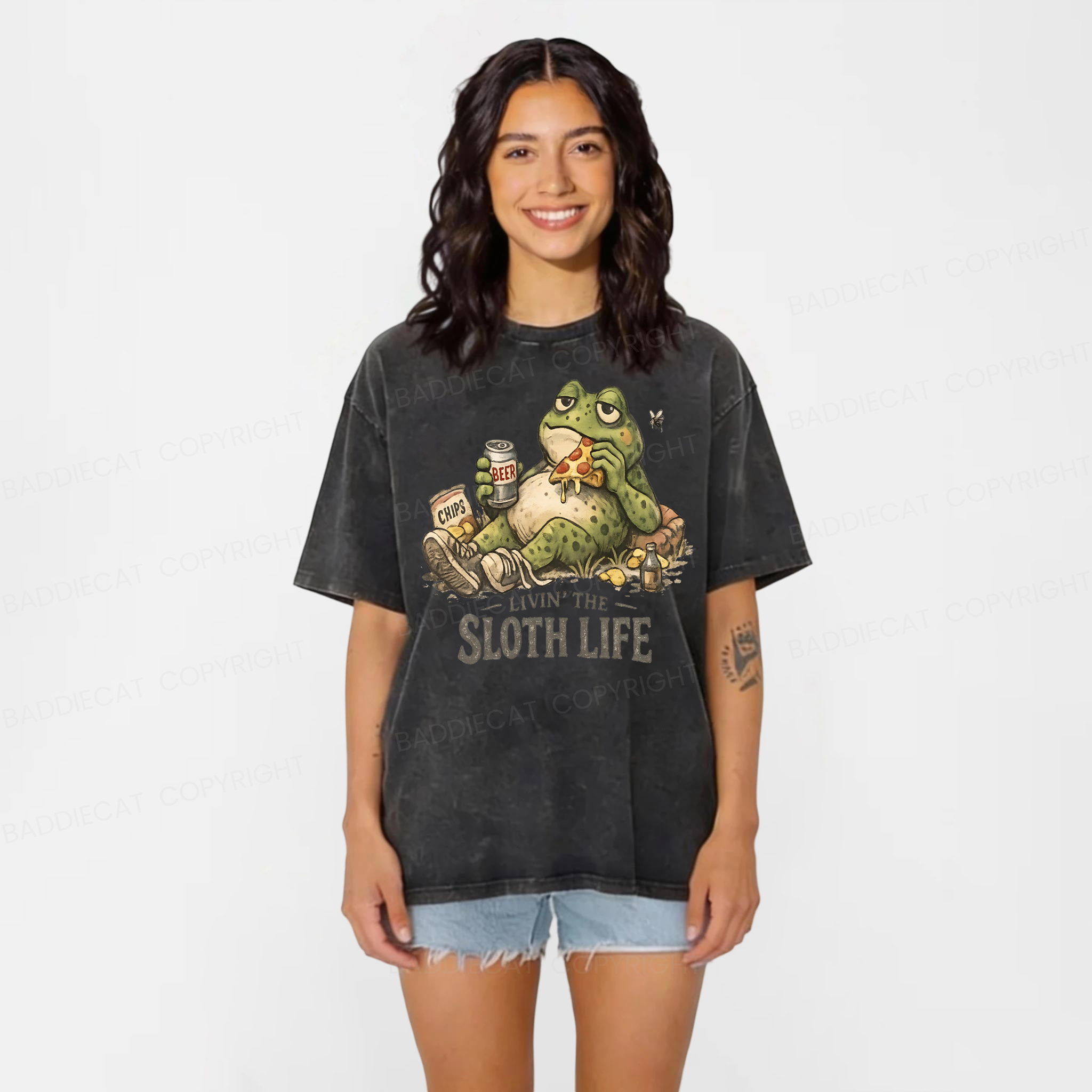 Baddiecat Funny Frog Livin' The Sloth Lif Washed T-shirt