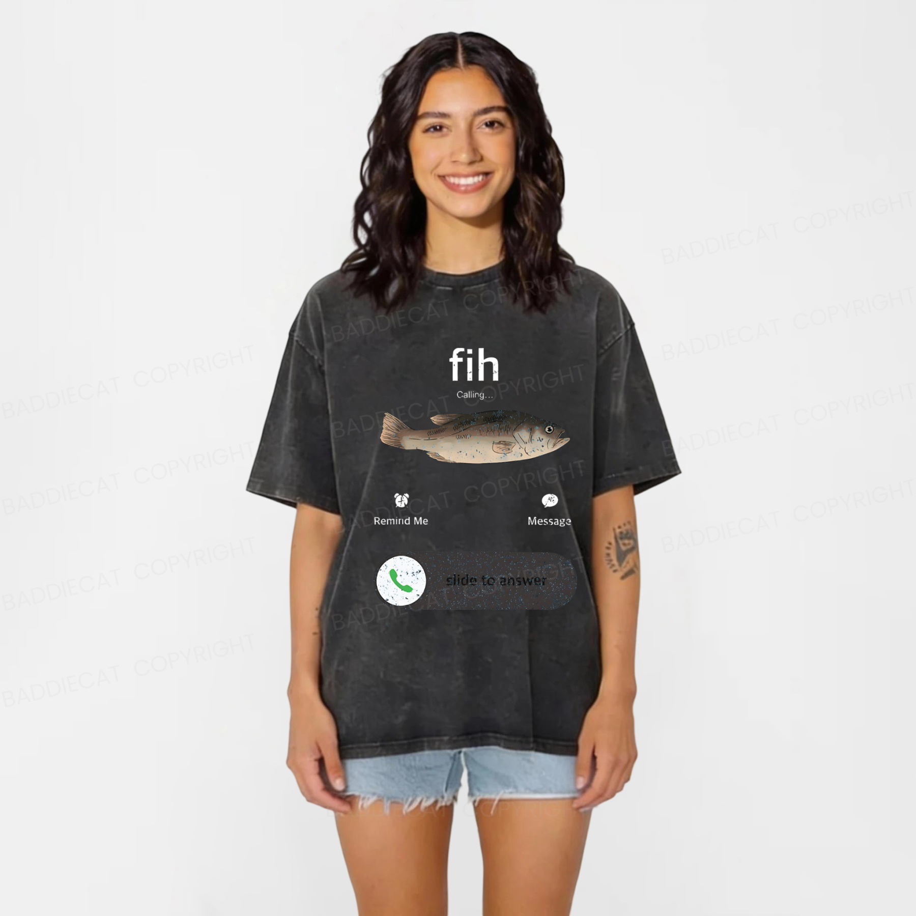 Baddiecat Funny Fish Calling Washed T-shirt