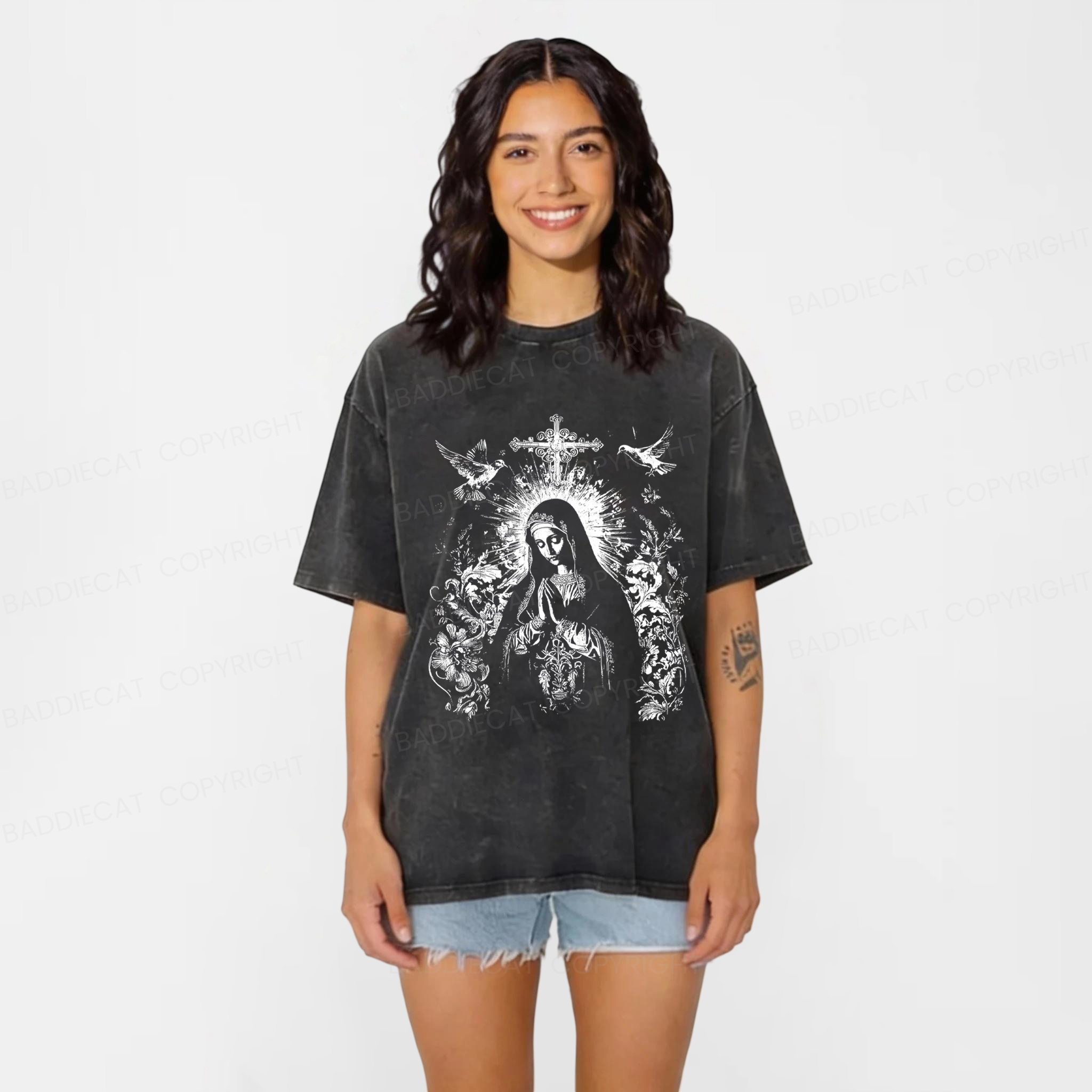 Baddiecat Maria Washed T-Shirt