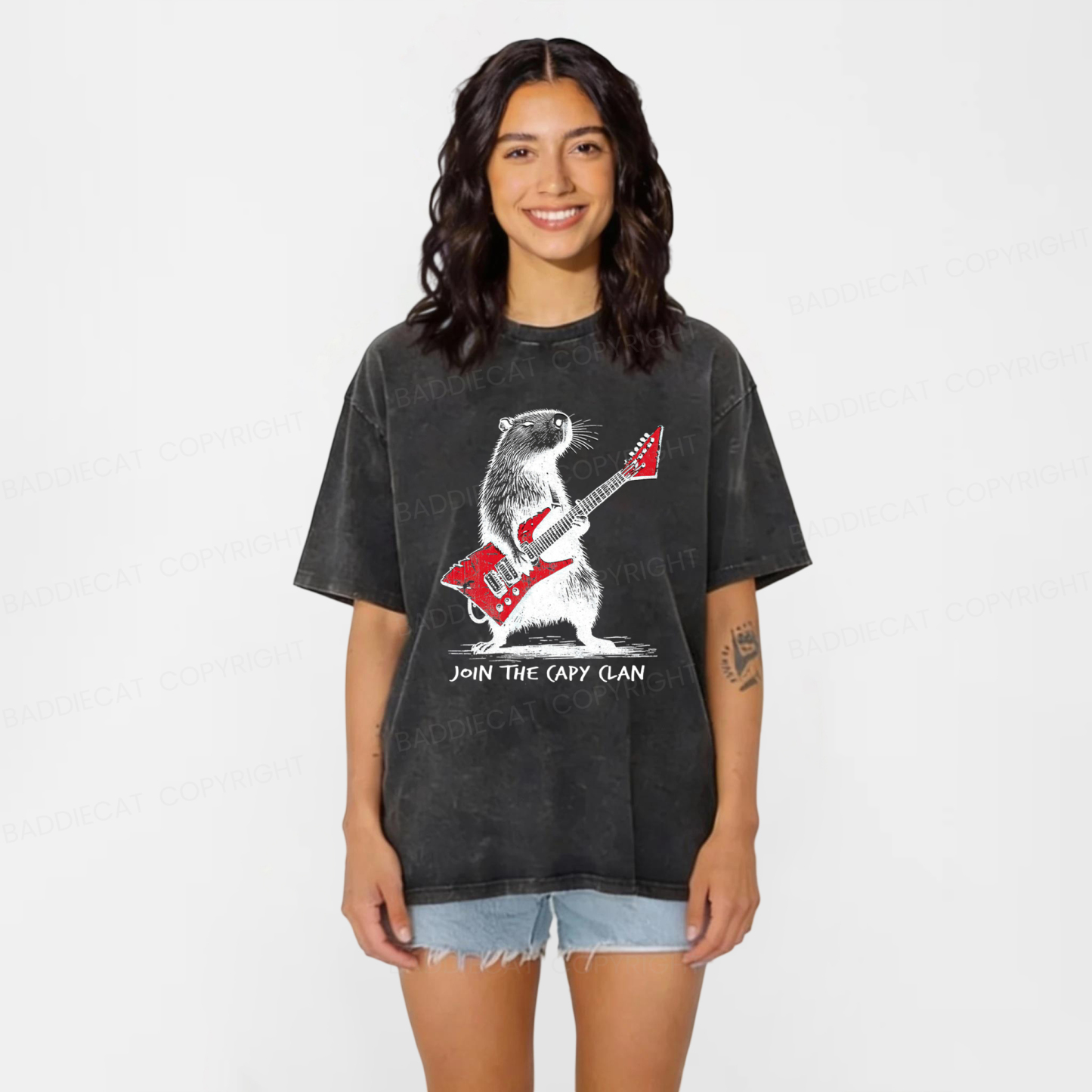 Baddiecat Capybara Rock Washed T-shirt