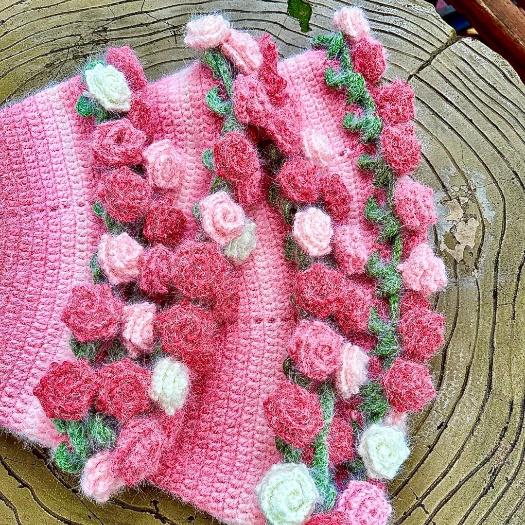 Kit De Matériel Pour Réaliser Soi-même Une Couverture Bouquet De Roses En Tricot Dégradé, Comprenant Laine Et Outils De Tricot.
