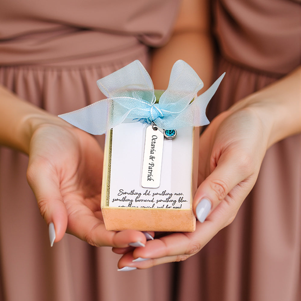 Charme De Bouquet De Mariée Personnalisé Avec Texte Gravé Et Carte Quelque Chose De Bleu, Cadeau De Mariage Pour La Mariée