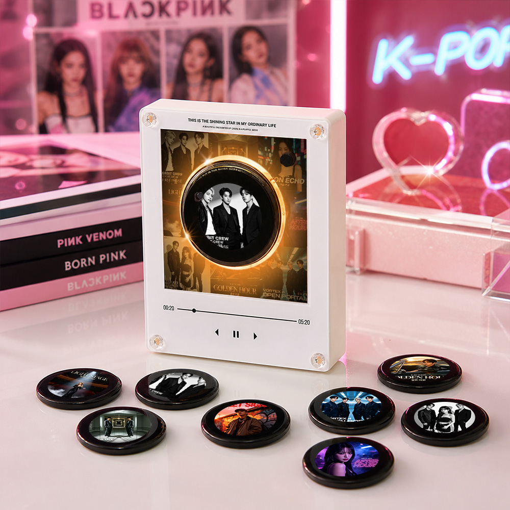 Custom Mini Vinyl Record K-Pop Music Player With 9 Discs Magnetic Disc Music Player with Rechargeable Battery