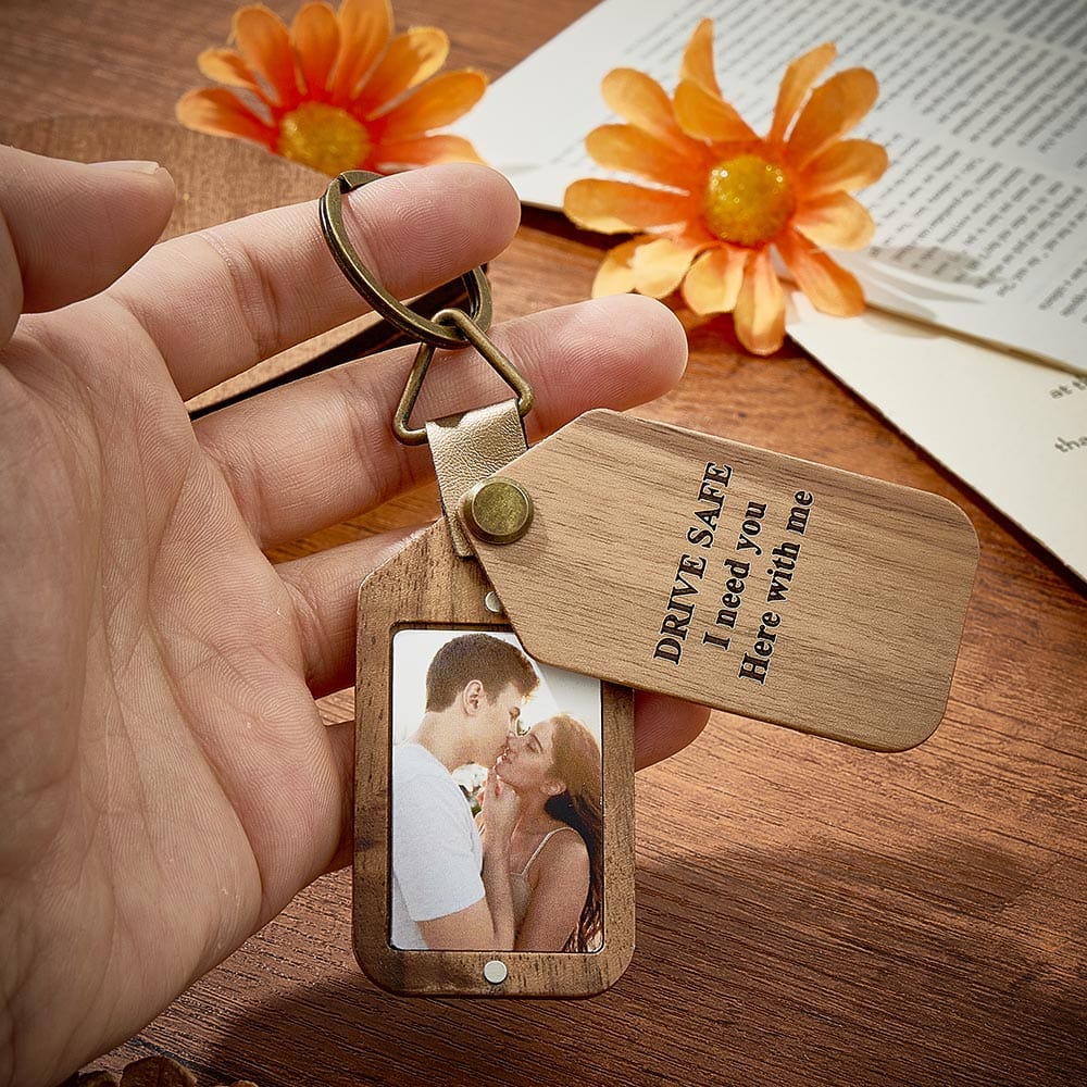 Personalized Photo Keychain Magnetic Engraved Keychain Valentine's Day Gifts for Him - Giftlab