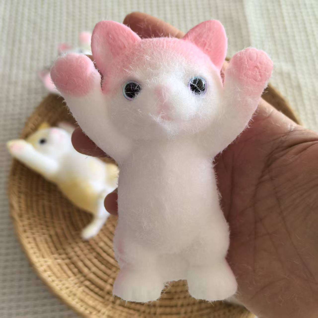 Raising Hand Cat Squishy Slow Rebound Stress Relief Toy Cute Doll - MyFaceBoxer
