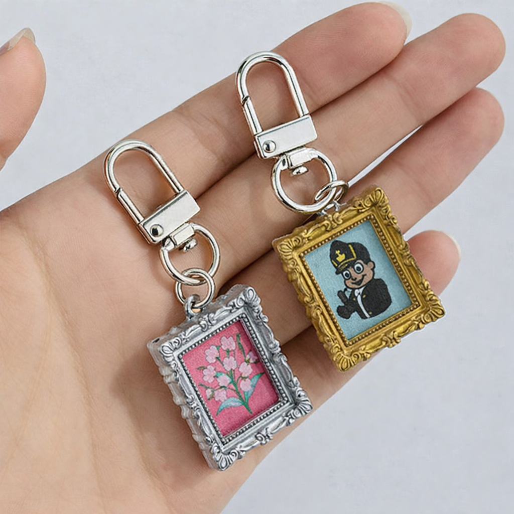 Vintage Gold & Silver Frame Resin Cabochons | DIY Keychains & Photo Frame Pendants | Antique Style Epoxy Fillable Charms for Crafting
