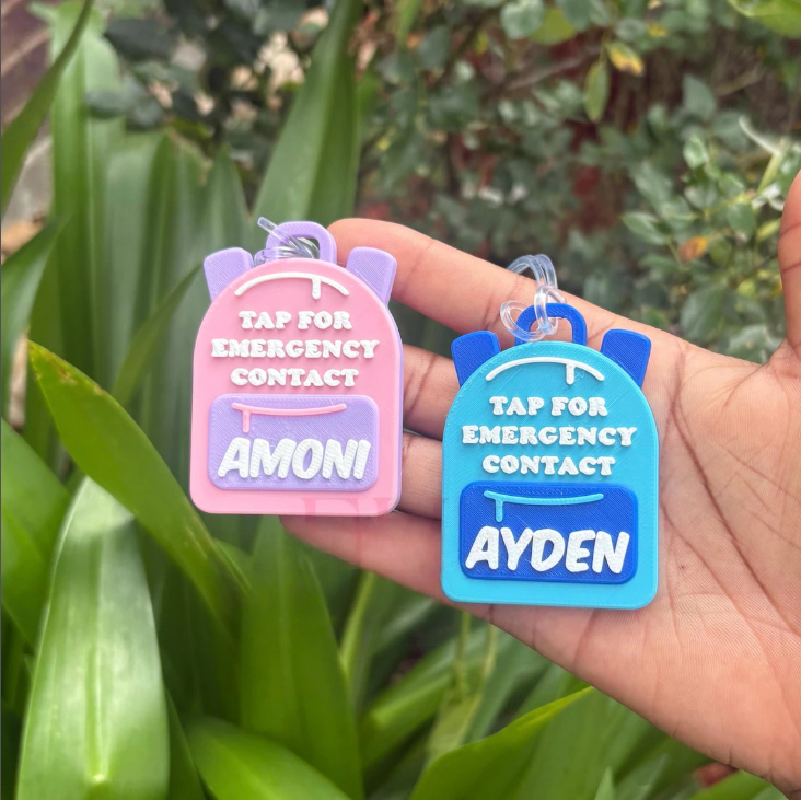 Custom Backpack Emergency Contact Keychain �C Personalized Name Tag for Kids, NFC Tap for Emergency Info, Back to School Safety ID Tag