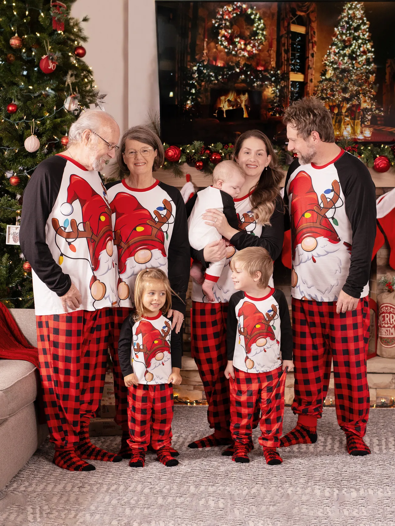 Family Christmas Pajamas Santas Gnome Red Black Pajamas Sets