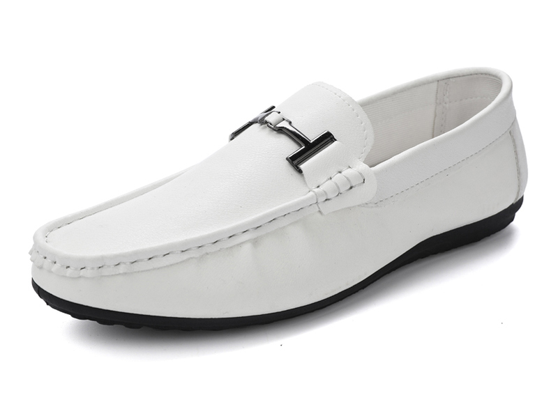 Men's White Outdoor Leisure Shoes With Metallic Decorations