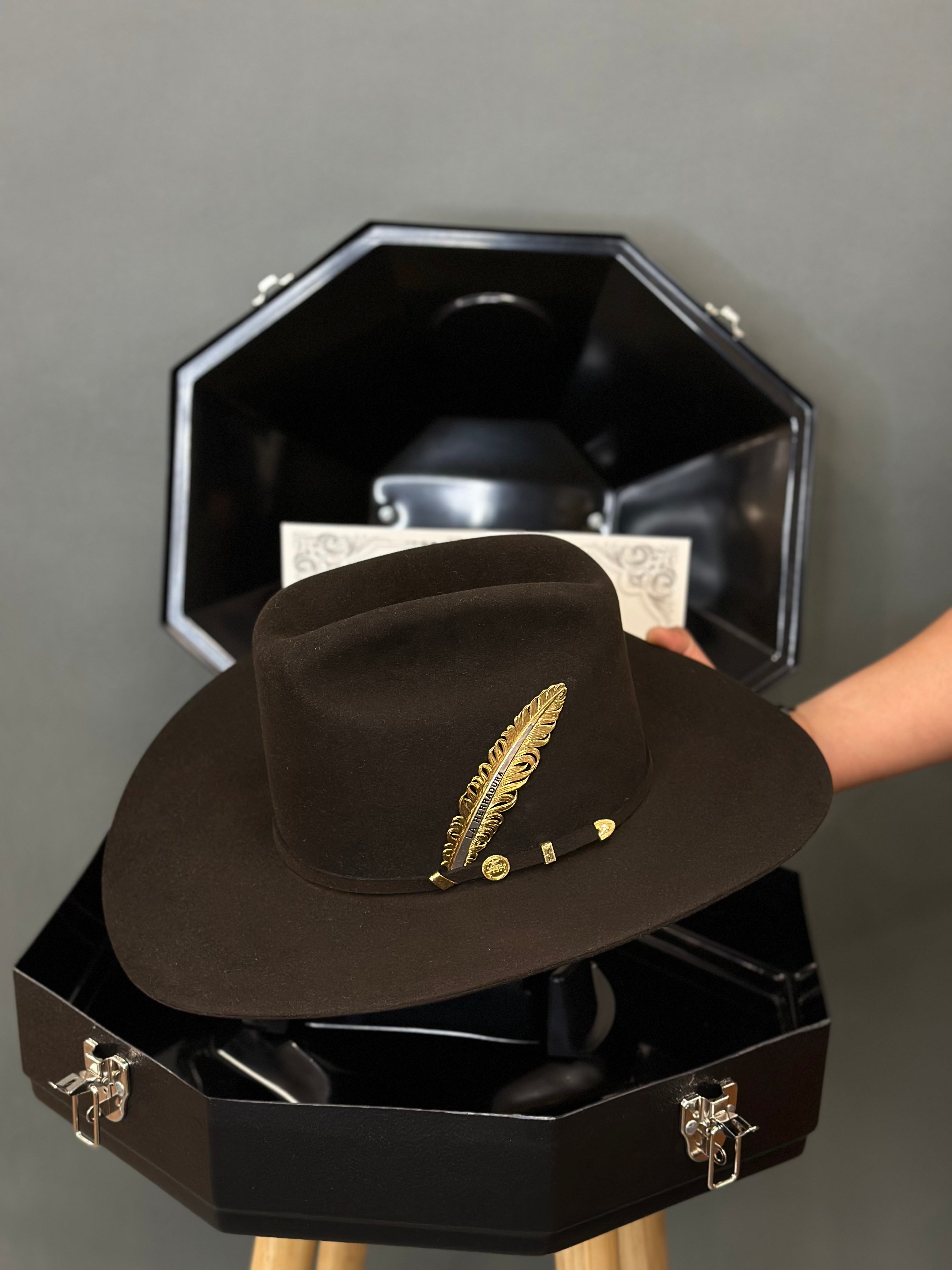 Cowboy Hat 100x Président Chocolate Copa Alta
