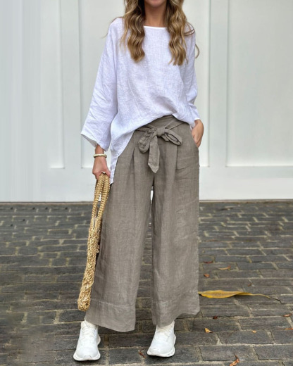 Ensemble deux pièces décontracté : haut uni et pantalon avec ceinture