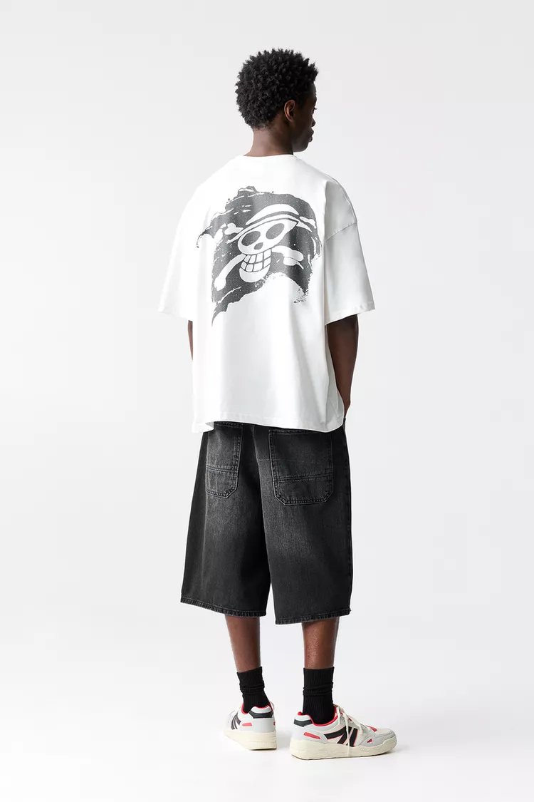 One Piece short sleeve T-shirt