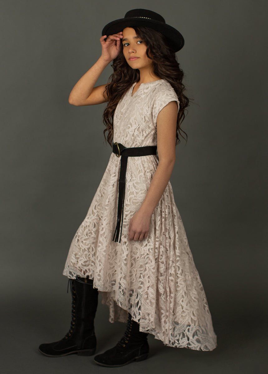 Sara Leather Belt in Black-My Prom Time