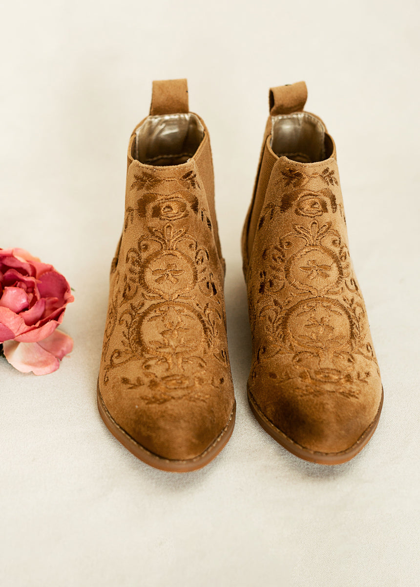 Chelsey Boot in Nutmeg-My Prom Time