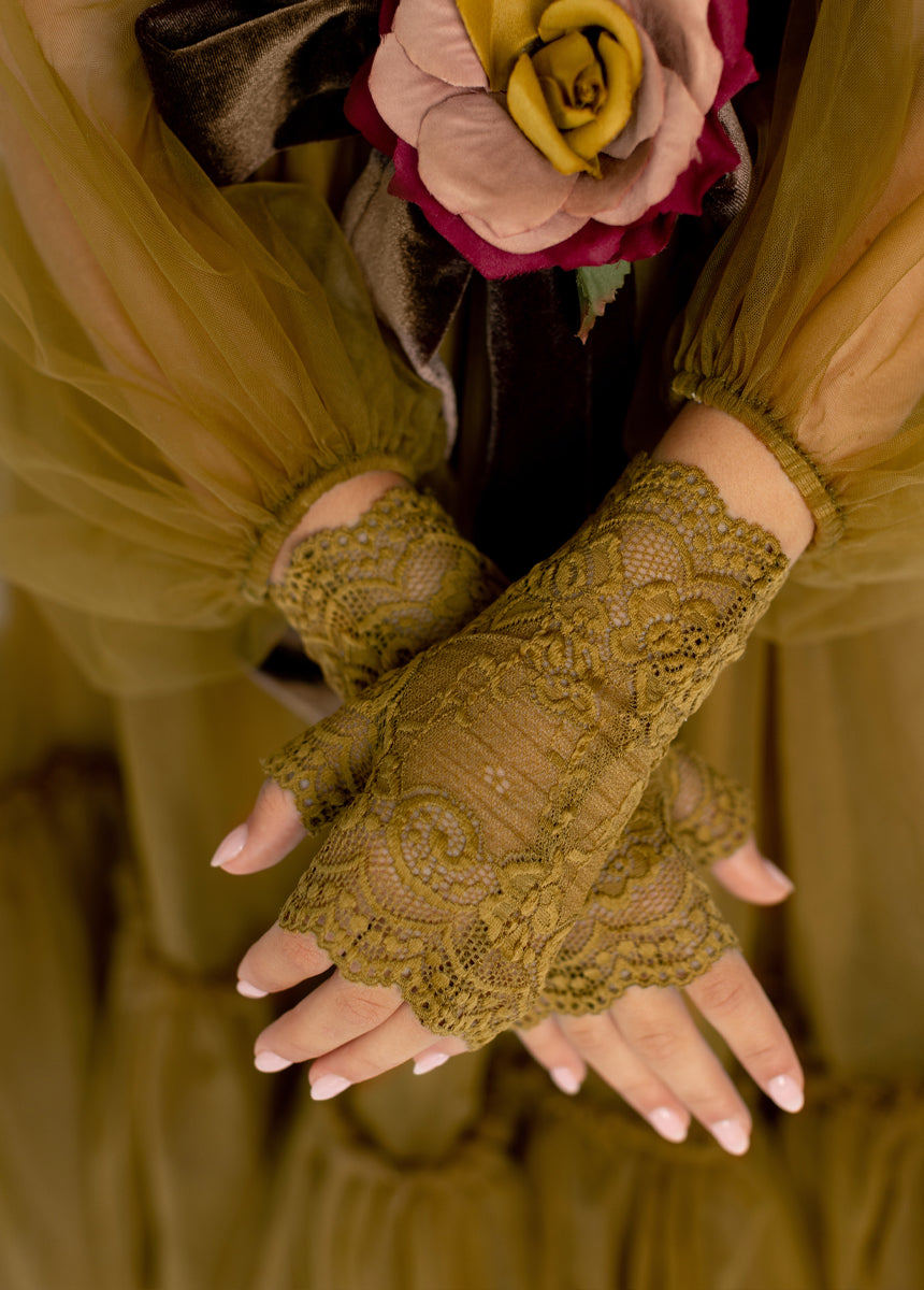 Lacy Gloves in Bistre-My Prom Time