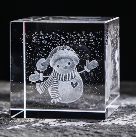 Crystal cube in-body carving ornaments