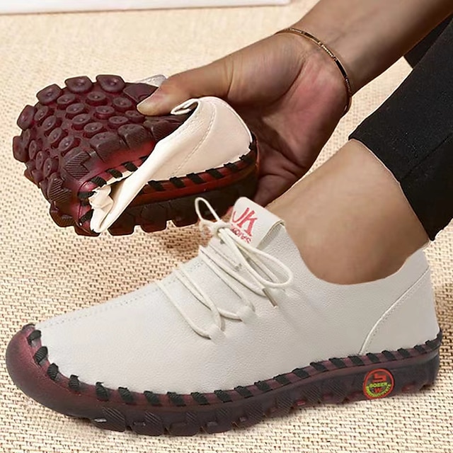 Versatile White Women's Moccasins Casual Shoes - Lightweight Leather with Flexible Sole, Ideal for Comfortable Everyday Wear