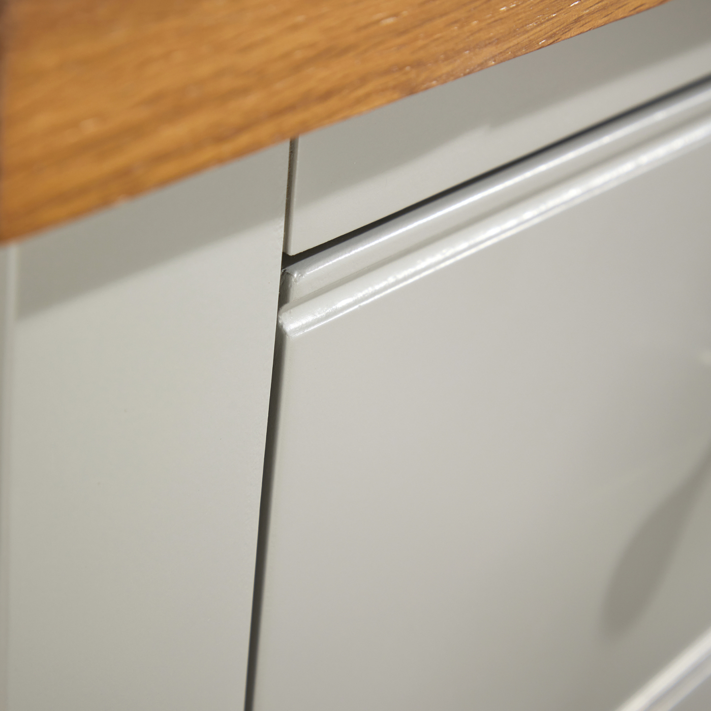 Easton Chest 5 Drawers