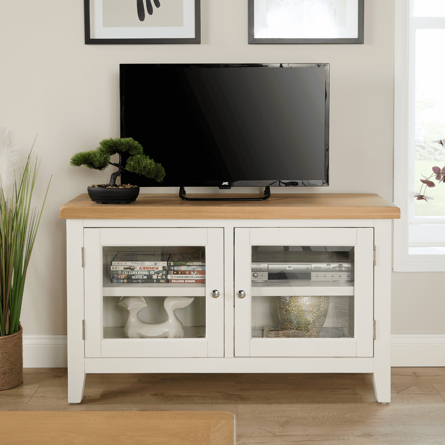 Easton White Std TV Unit