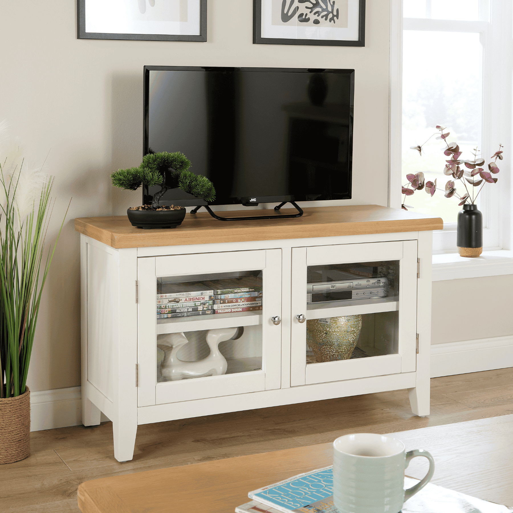 Easton White Std TV Unit