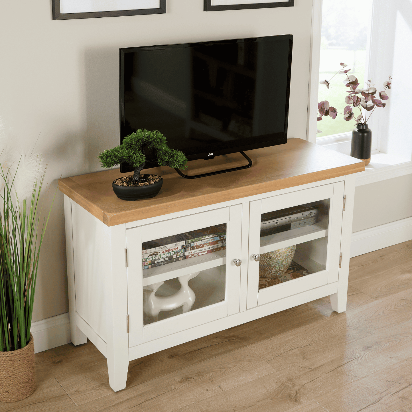 Easton White Std TV Unit