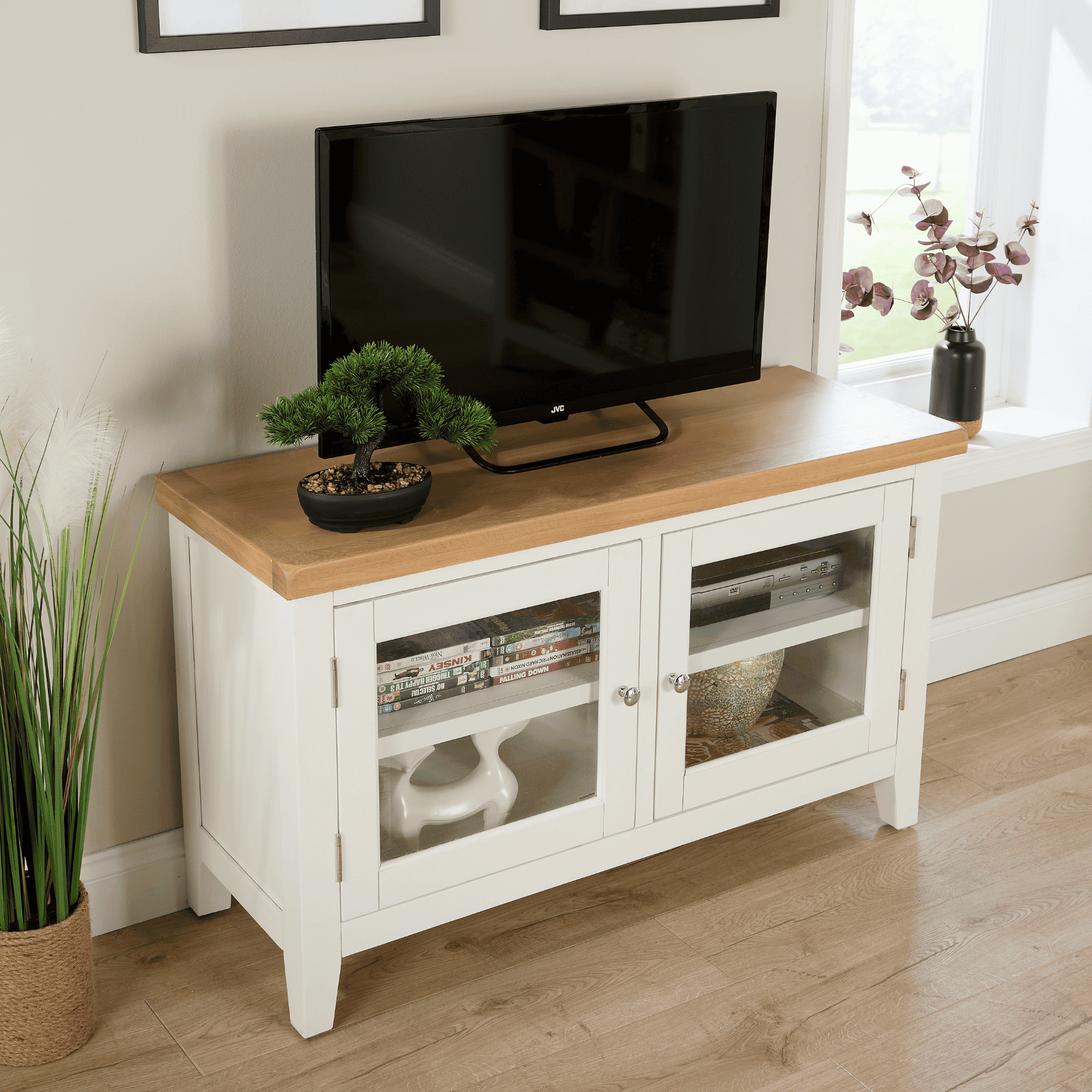 Easton White Std TV Unit