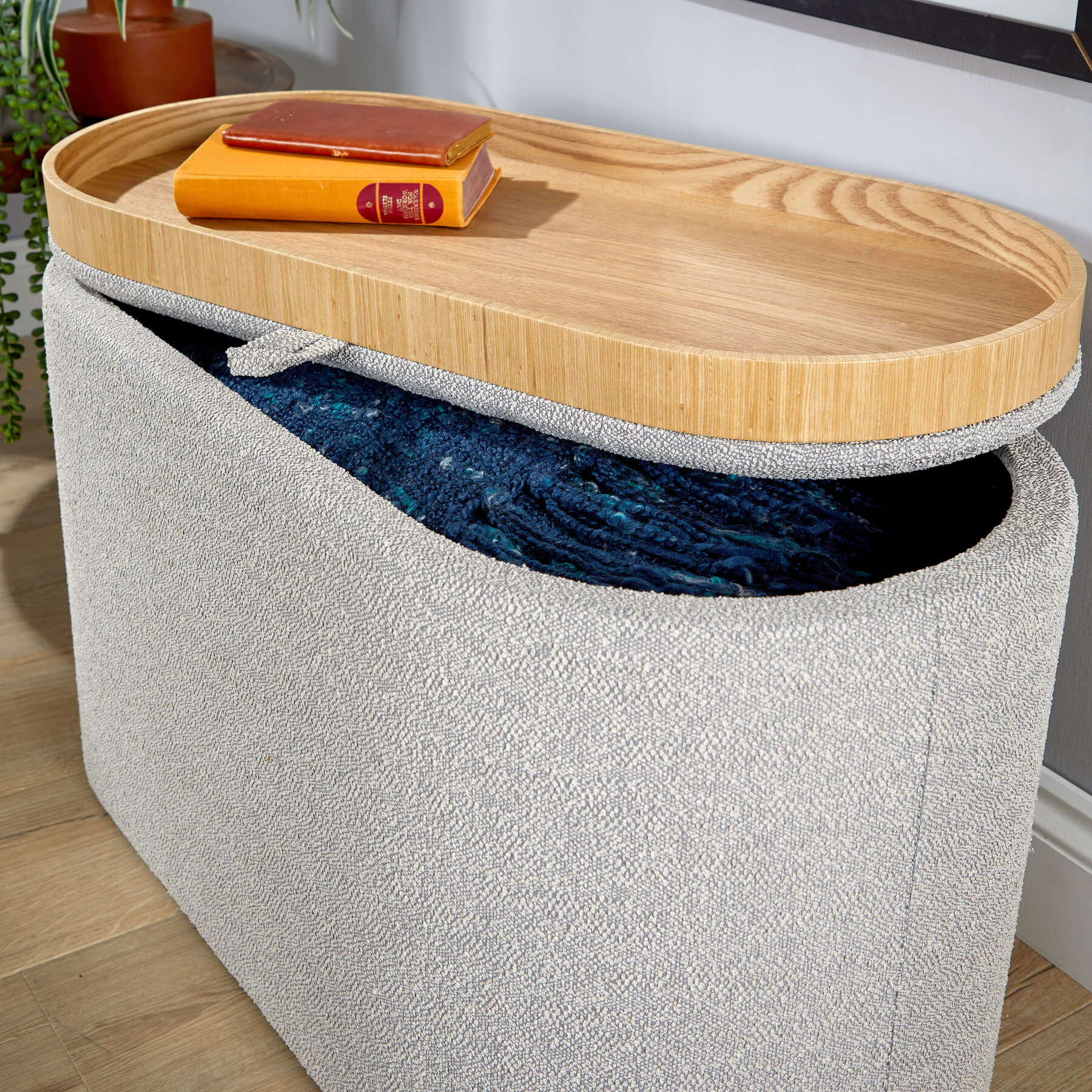 Merida Ottoman with Tray