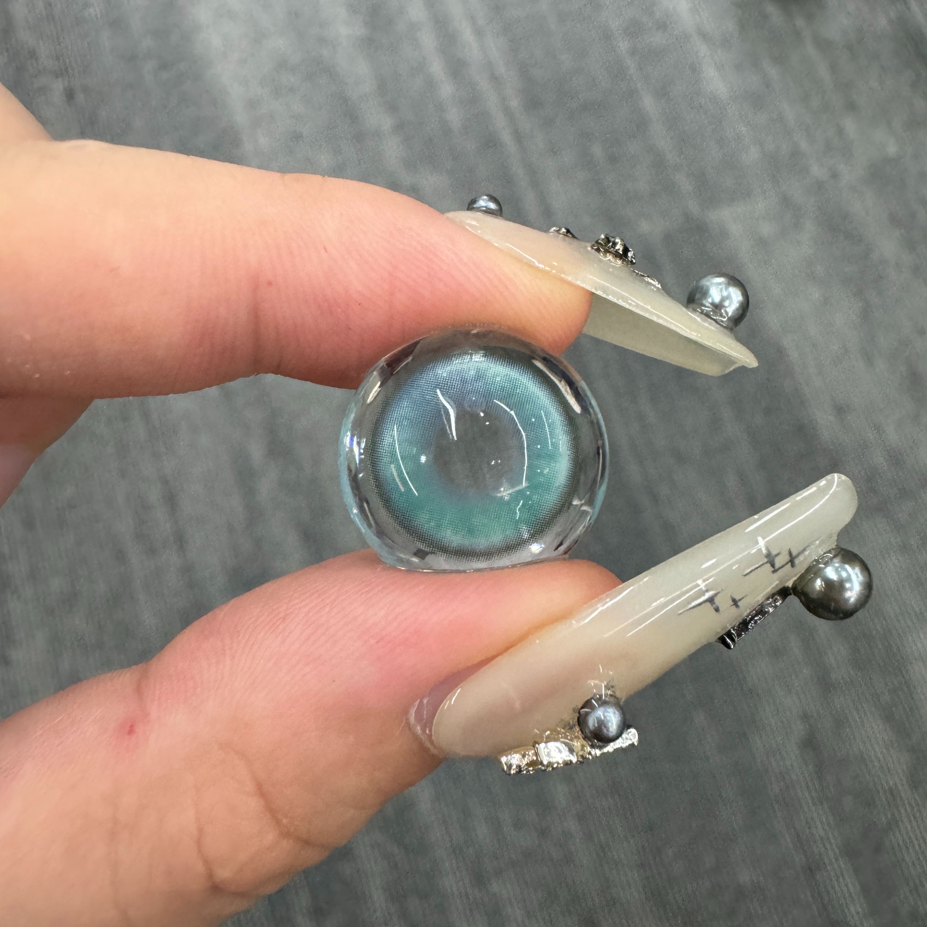 Luxe Halo Blue Colored Contact Lenses