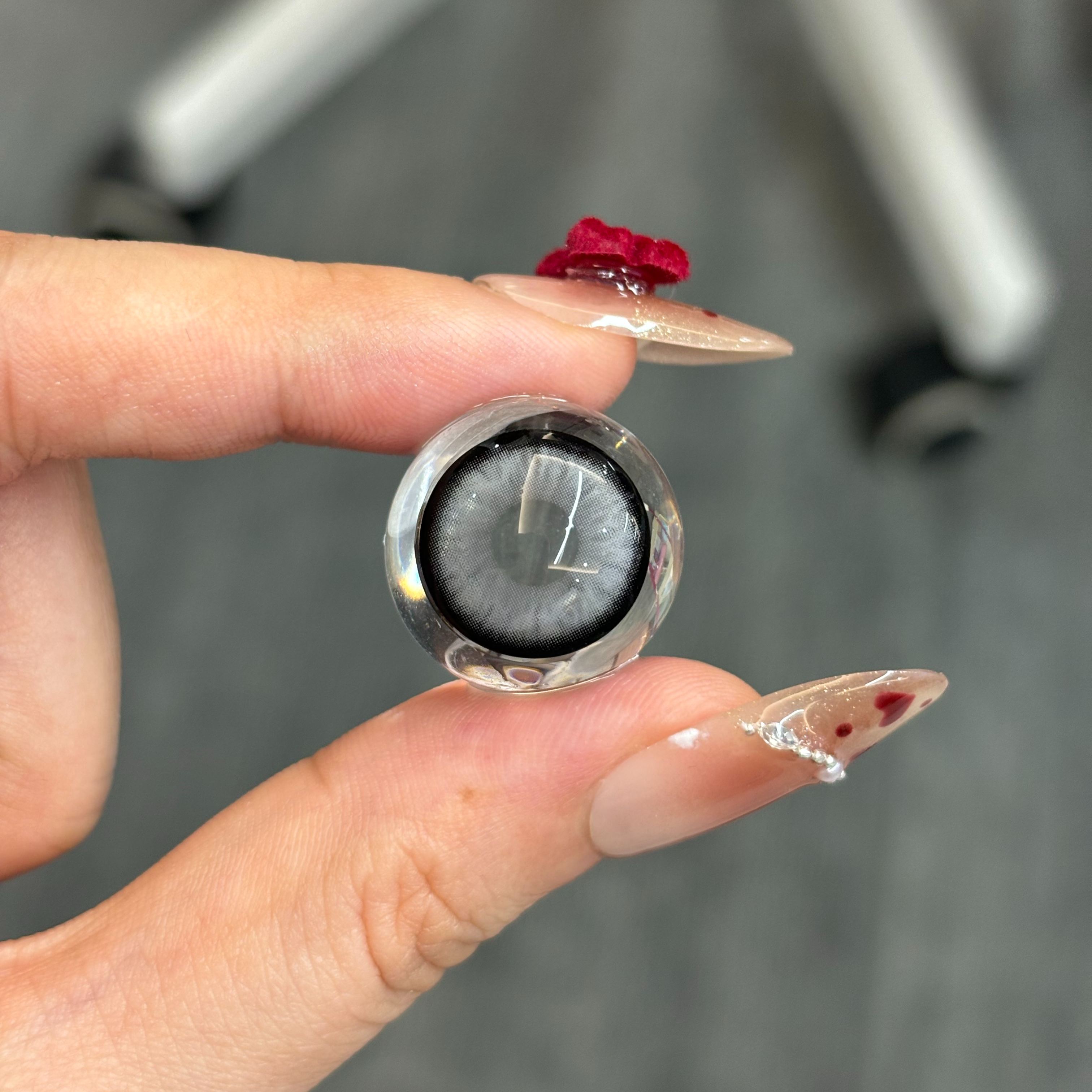 Wraith Gray Colored Contact Lenses