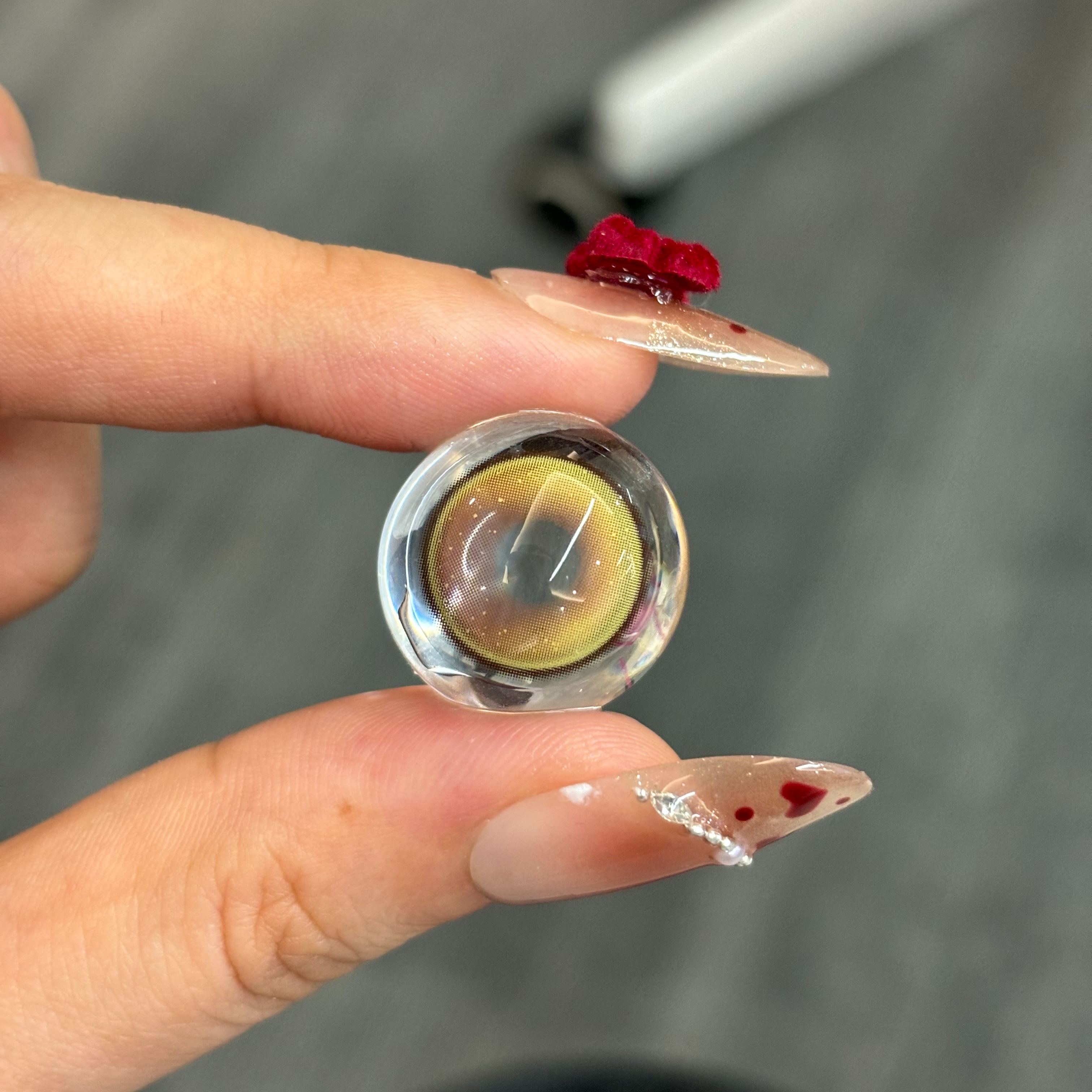 Prismatic Brown Colored Contact Lenses