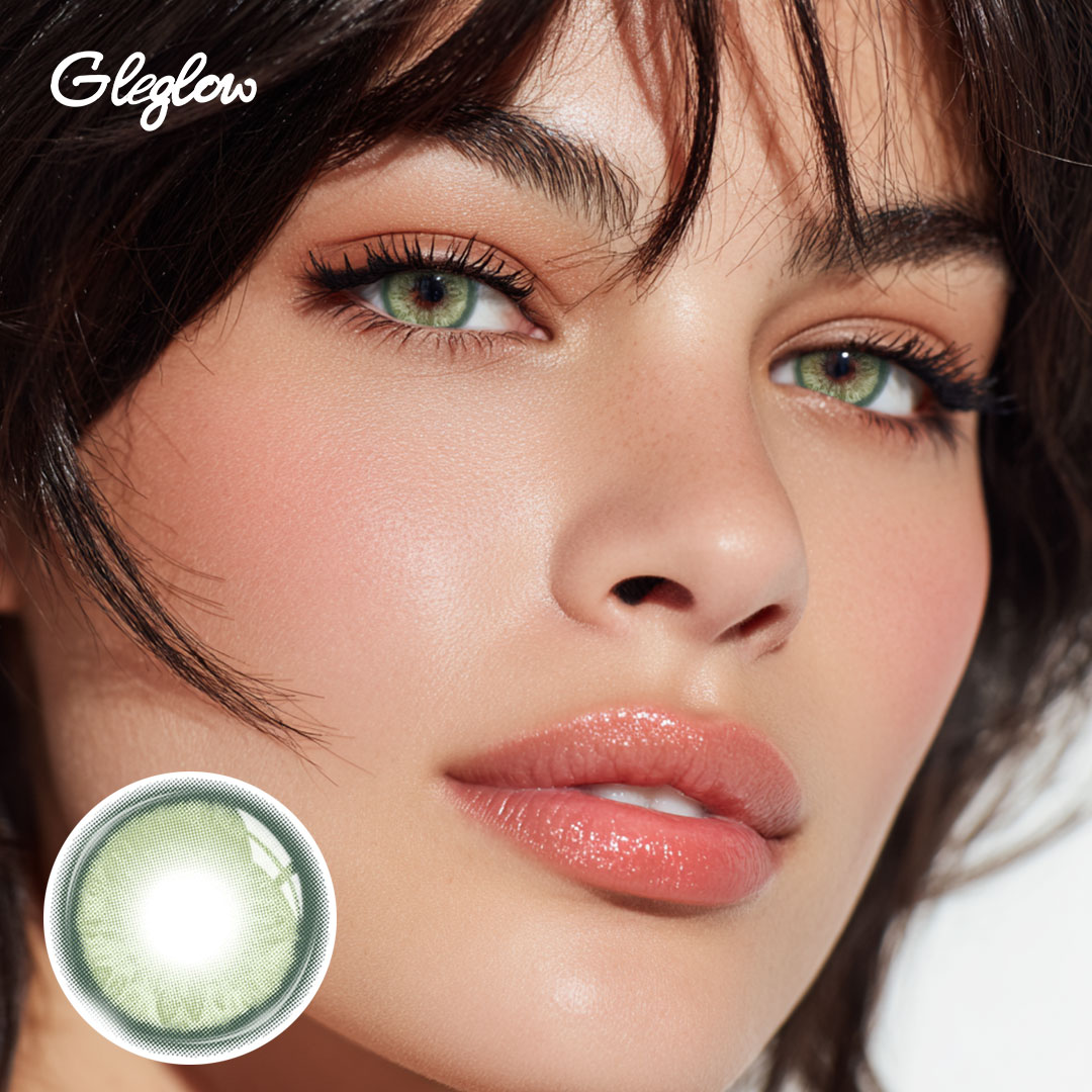 Thais Green - 1 Year, 2 lenses