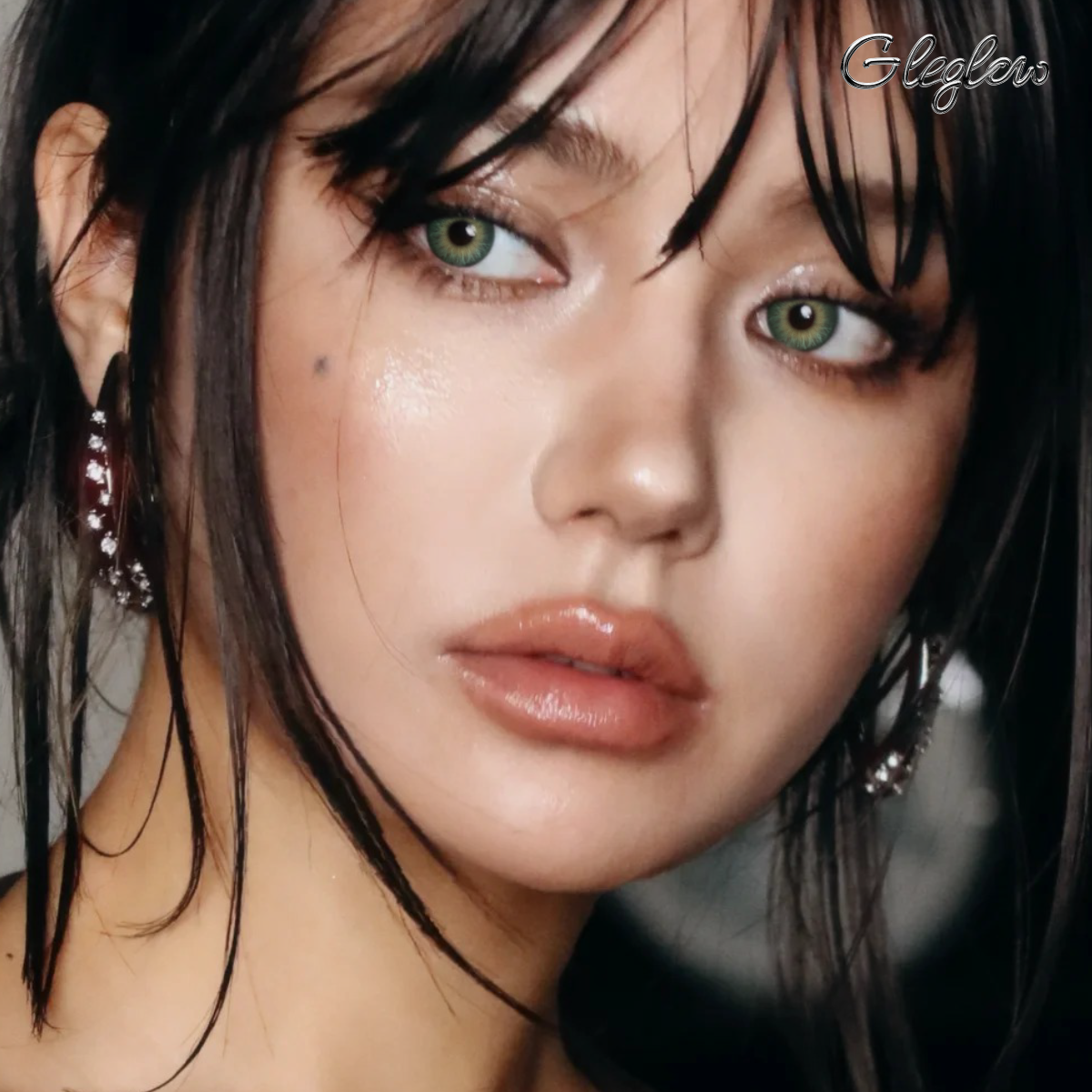 Avenor Glow Green - 1 Year, 2 lenses Colored Contacts - Gleglow