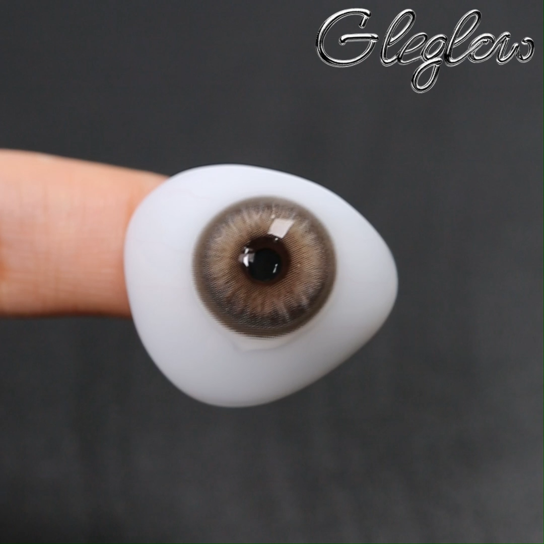 Novell Brown - 1 Year, 2 lenses