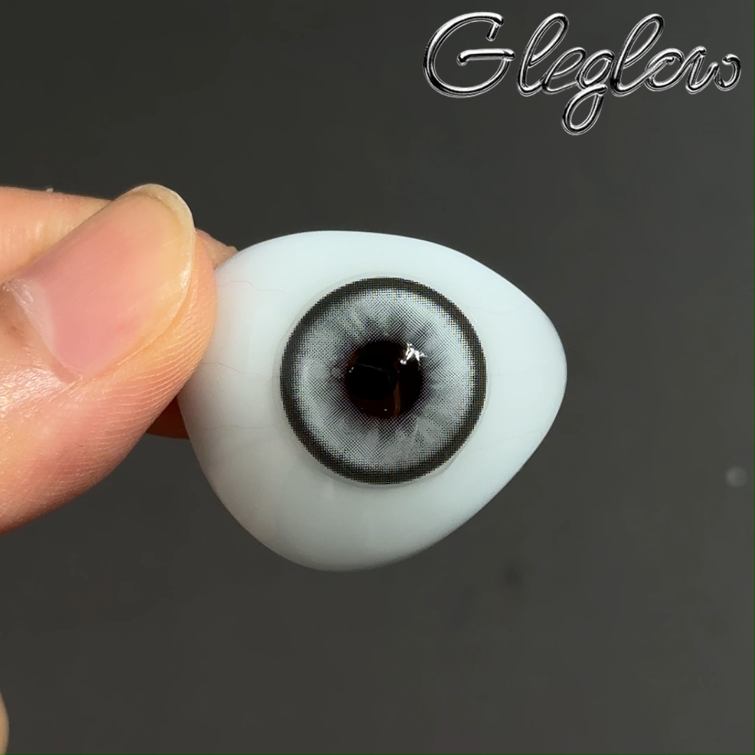 Ivy Grey - 1 Year, 2 lenses