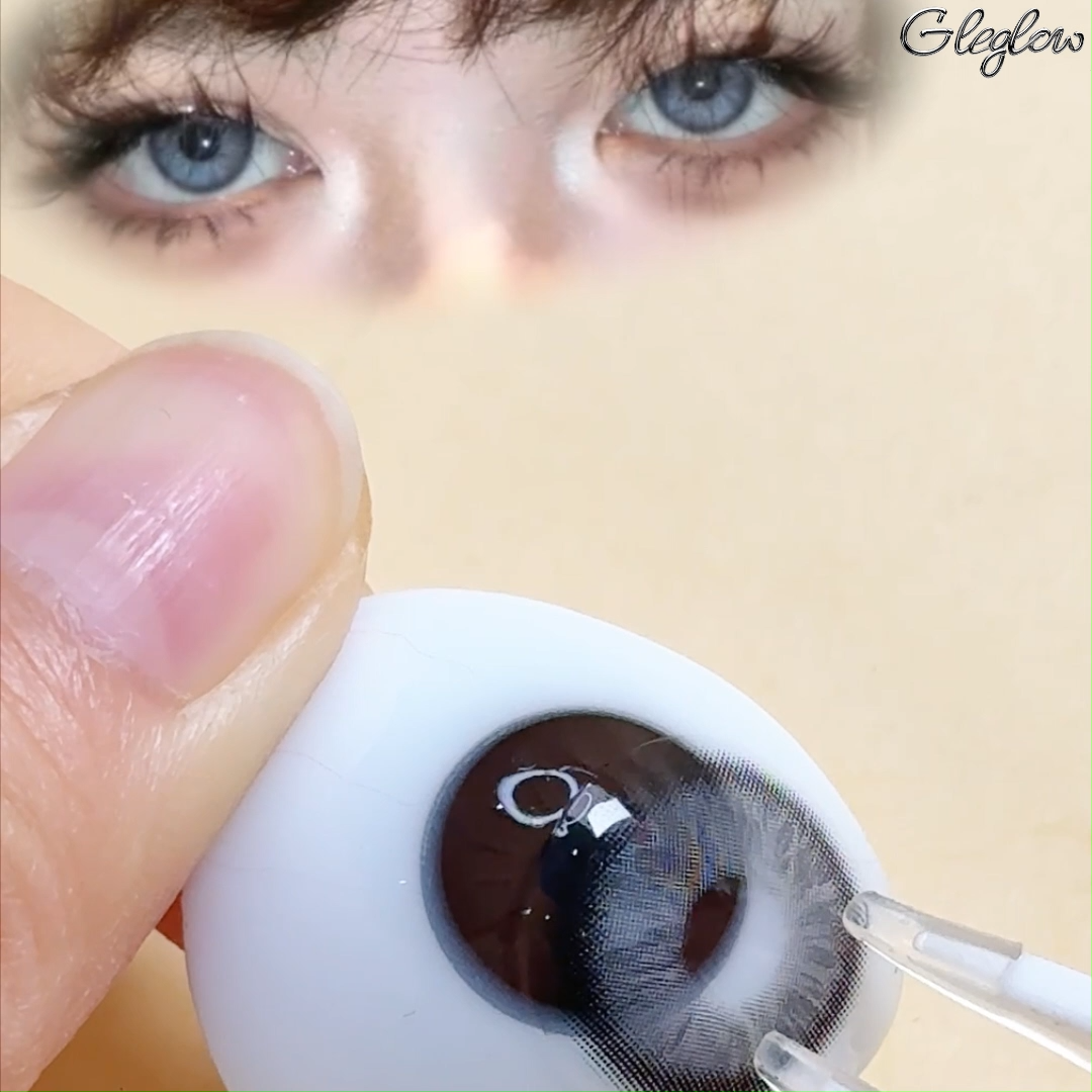 Adoring Black - 1 Year, 2 lenses