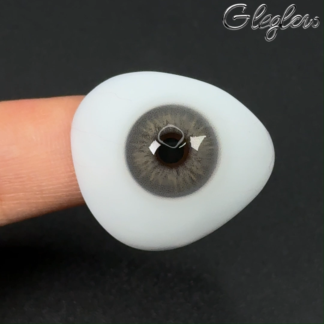 Moeli Grey - 1 Year, 2 lenses