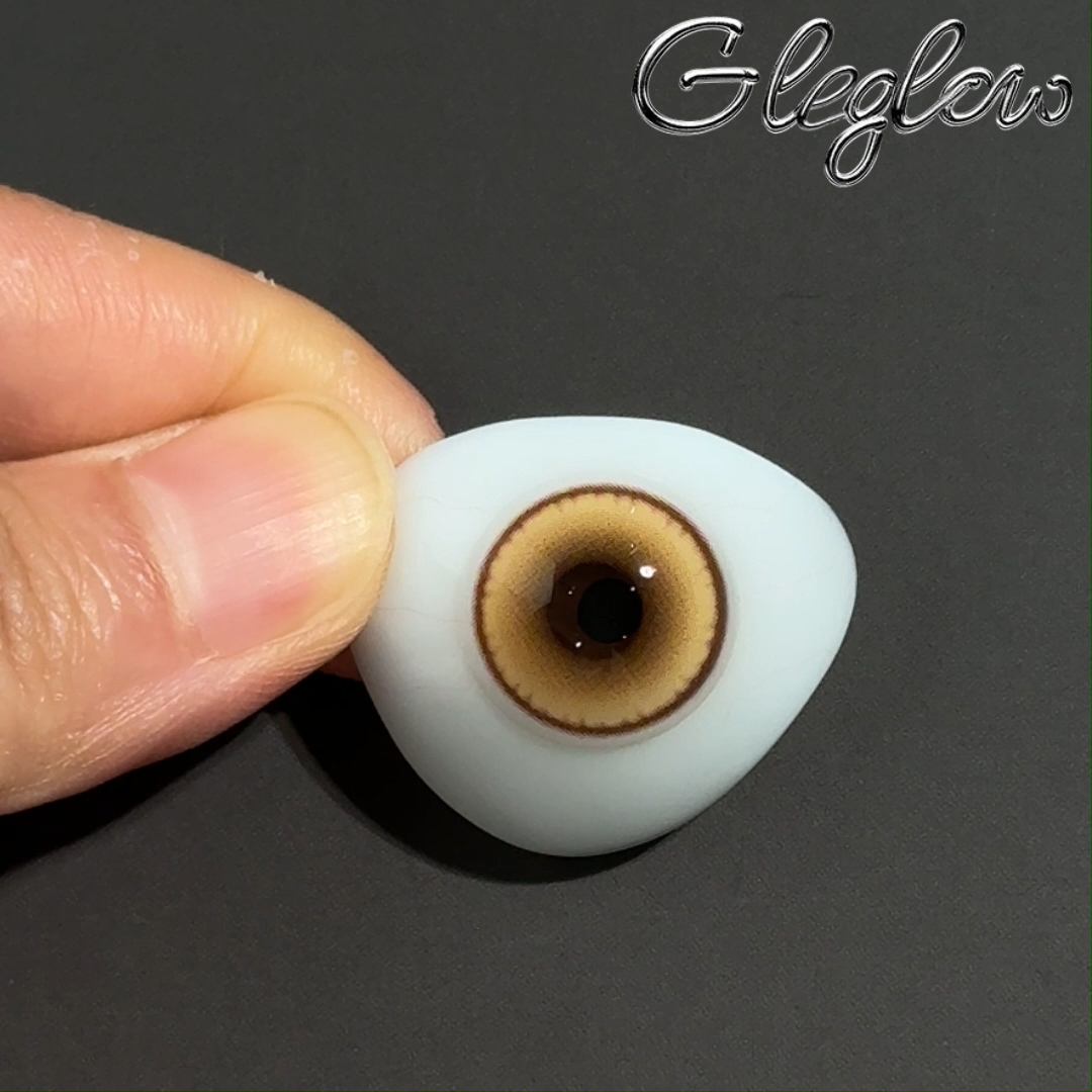 Aeon Brown - 1 Year, 2 lenses