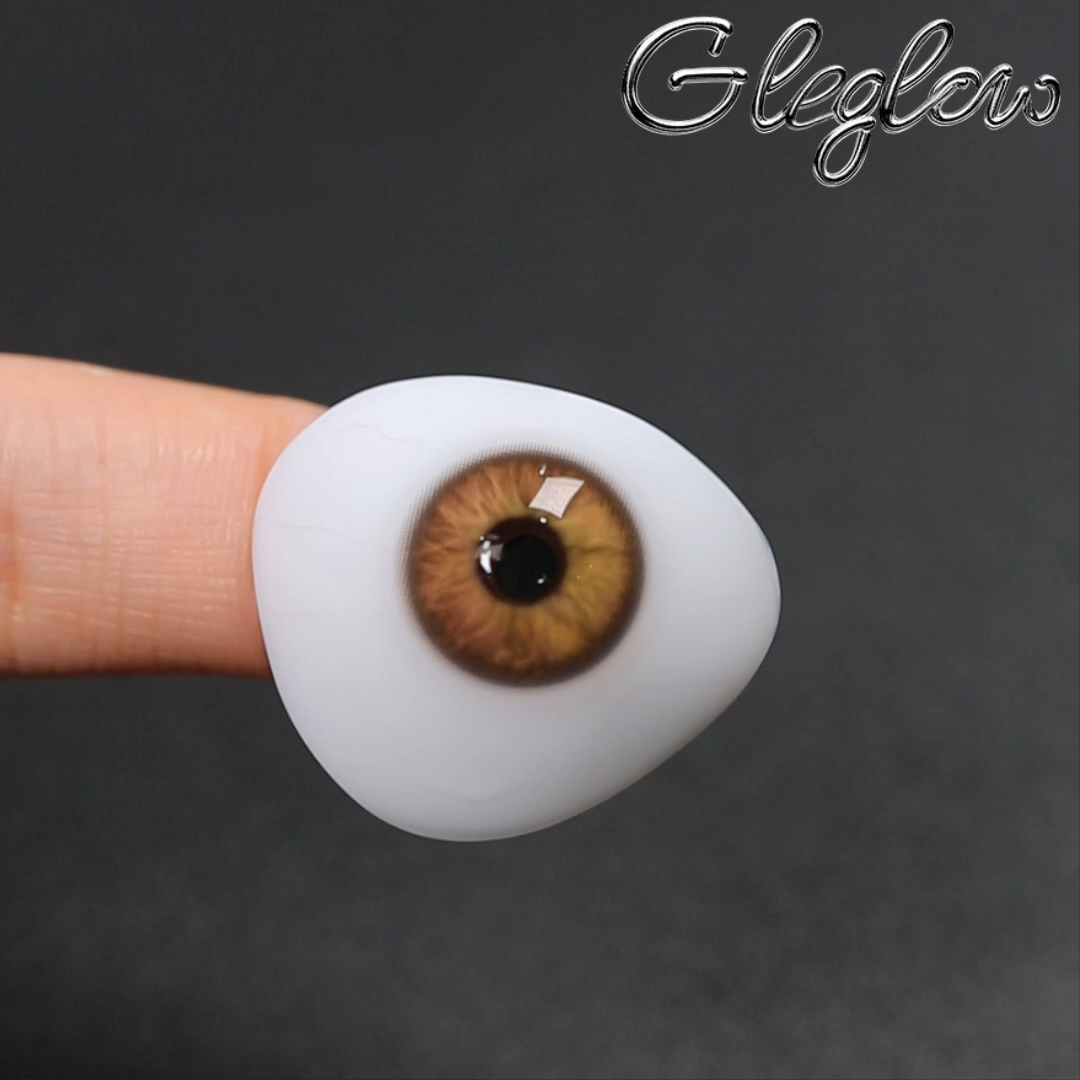 Adoring Brown - 1 Year, 2 lenses