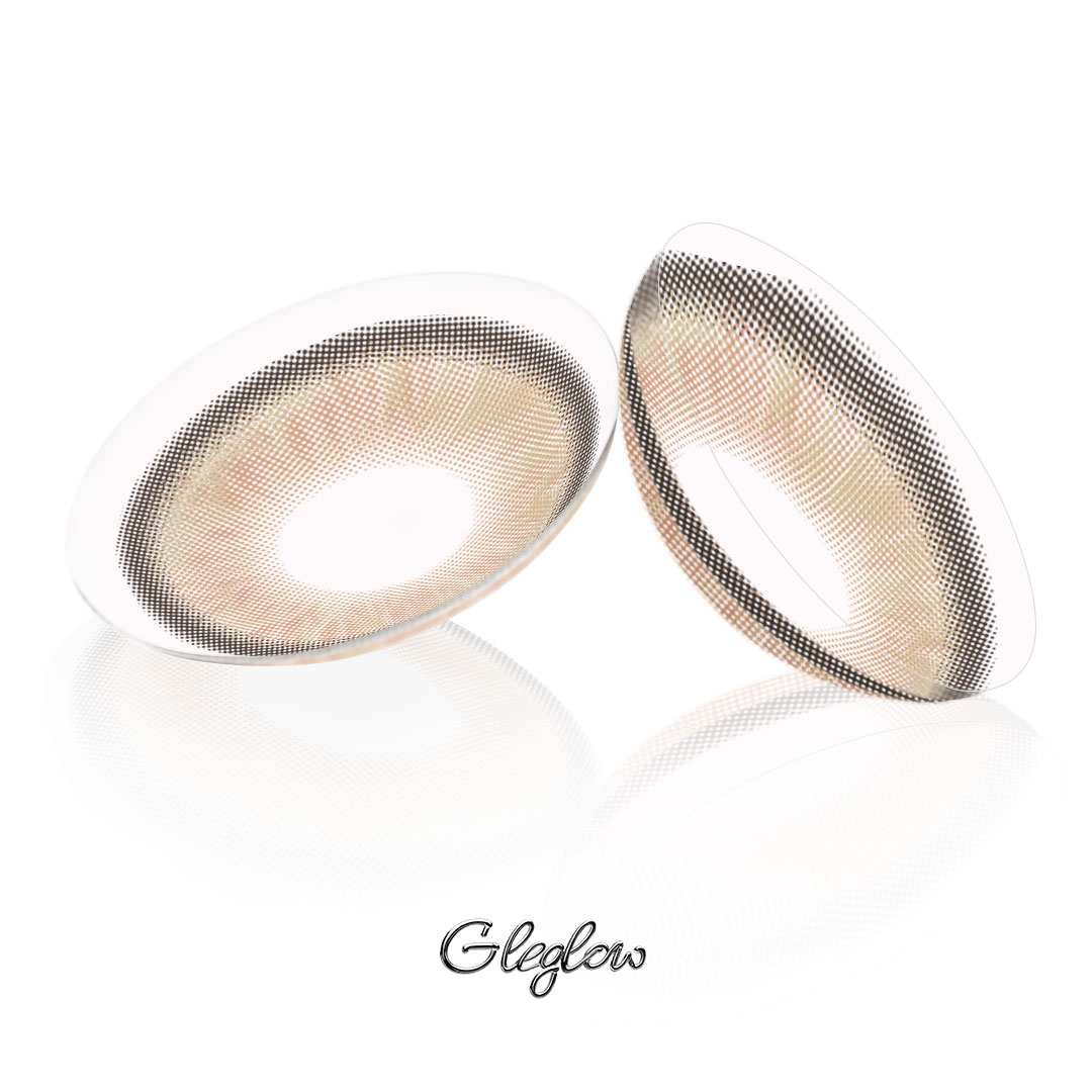 Briza Brown - 1 Year, 2 lenses