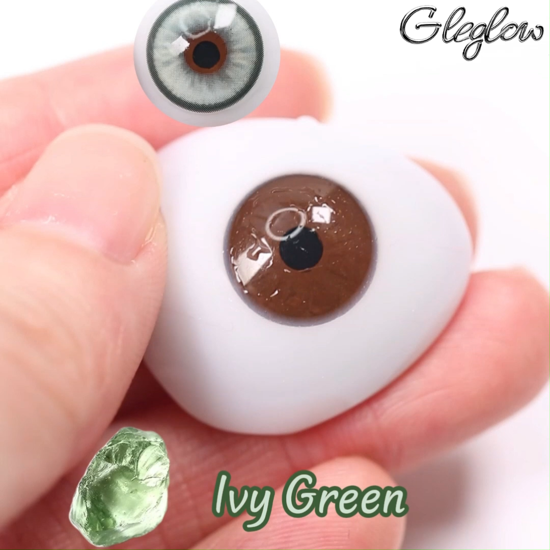 Ivy Green- 1 Year, 2 lenses