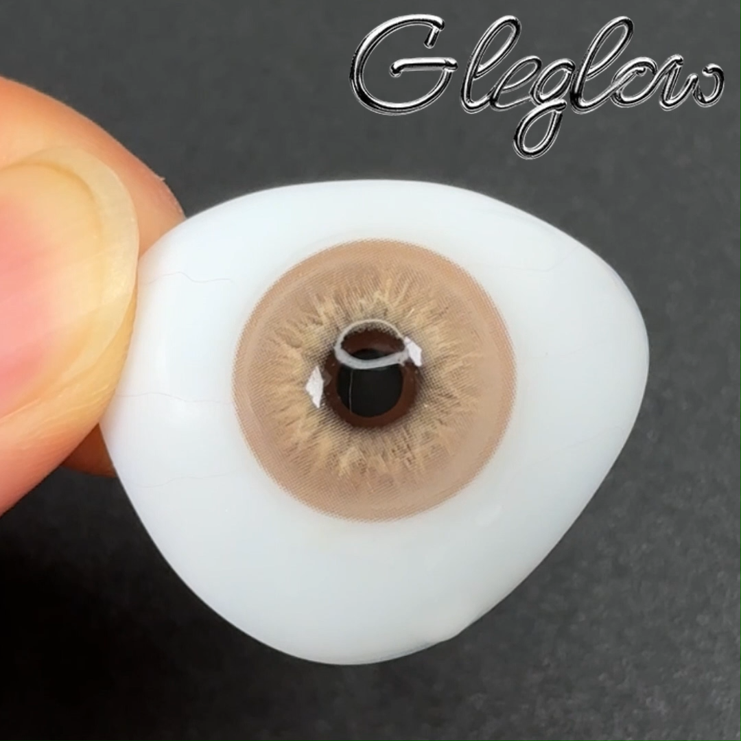 Voira Brown - 1 Year, 2 lenses